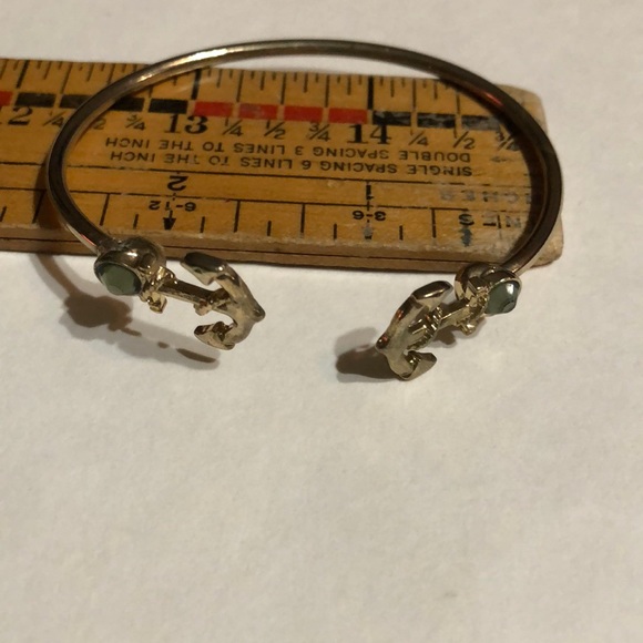 Jewelry - Gold tone Anchor bracelet